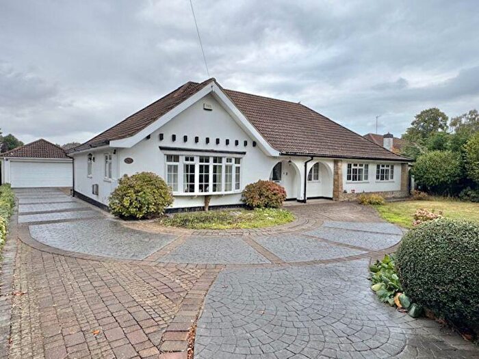 4 Bedroom Detached Bungalow For Sale In Humberston Avenue, Humberston, DN36