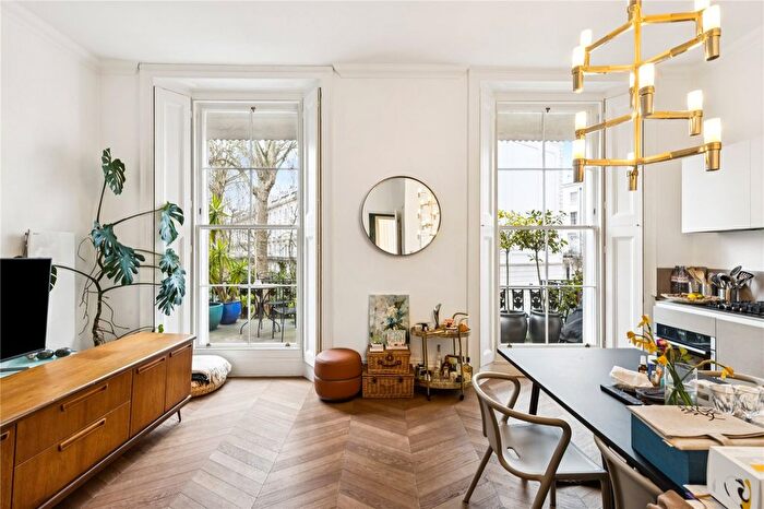 1 Bedroom Flat For Sale In Porchester Square, London, W2