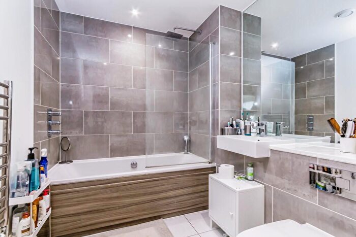 1 Bedroom Flat For Sale In Cherry Orchard Road, Croydon, CR0