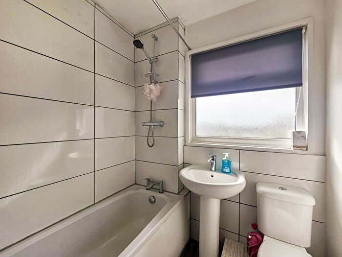 3 Bedroom Terraced House For Sale In Cambridge Avenue, Winsford, CW7