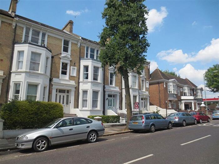7 Bedroom Flat To Rent In Denmark Villas, Hove, BN3