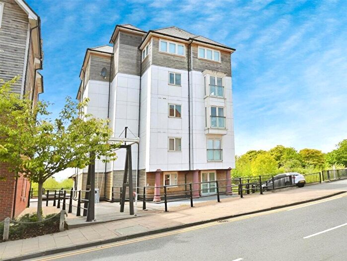 2 Bedroom Flat To Rent In The Wharf, New Crane Street, CH1