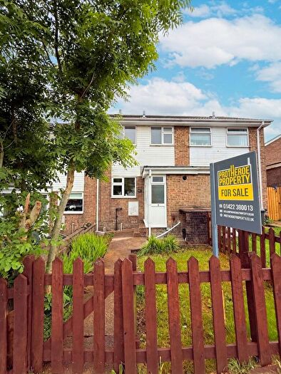 2 Bedroom Terraced House For Sale In Heathmoor Close, Halifax, HX2