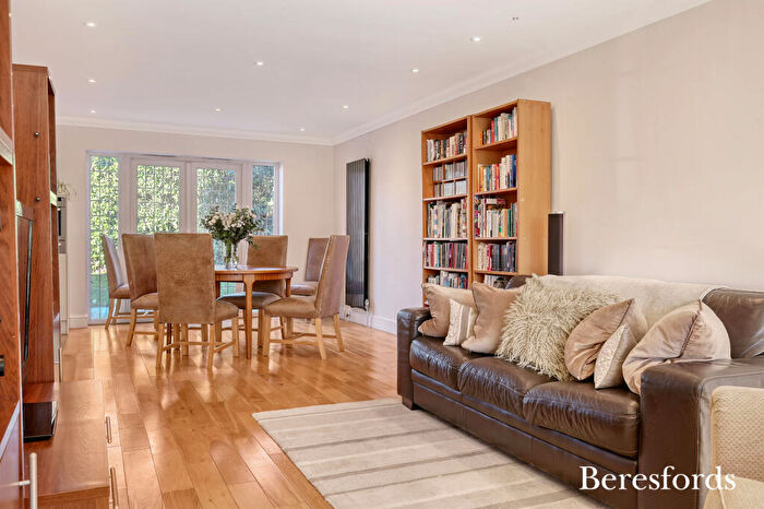 5 Bedroom Detached House For Sale In London Road, Brentwood, CM14