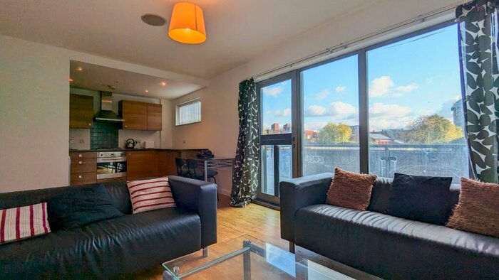 2 Bedroom Flat To Rent In Ludgate Hill, Manchester, M4