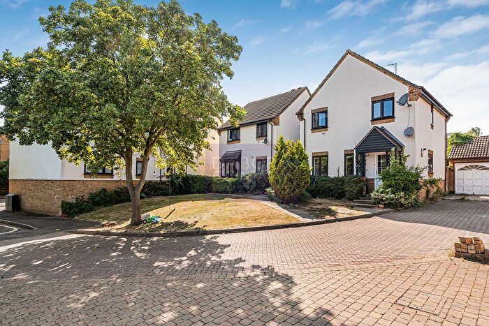 2 Bedroom Maisonette To Rent In Slade End, Theydon Bois, CM16