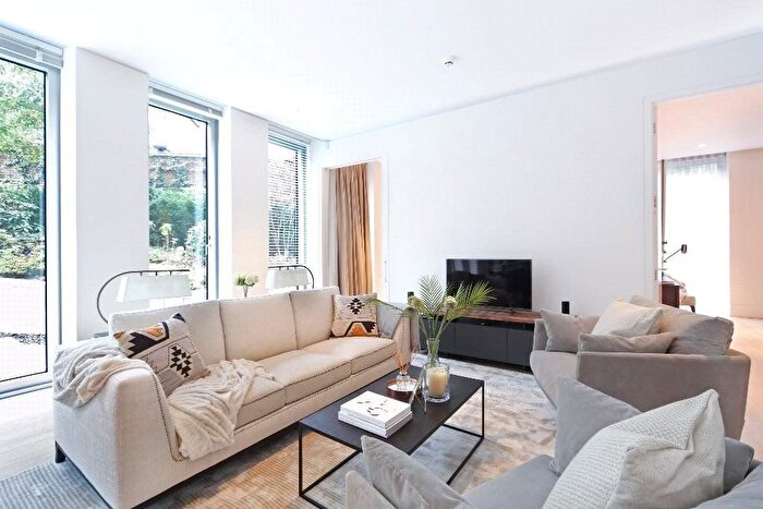 2 Bedroom Flat To Rent In Hollandgreen Place, London, Uk, W8