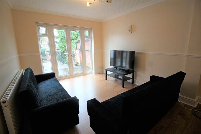 6 Bedroom Semi-Detached House To Rent In **£pppw Excl Bills** Arnesby Road, Lenton, - Uon, NG7