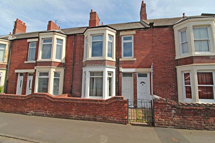 2 Bedroom Flat For Sale In Millbank Terrace, Bedlington, NE22