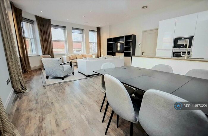 2 Bedroom Flat To Rent In King Street, Manchester, M2