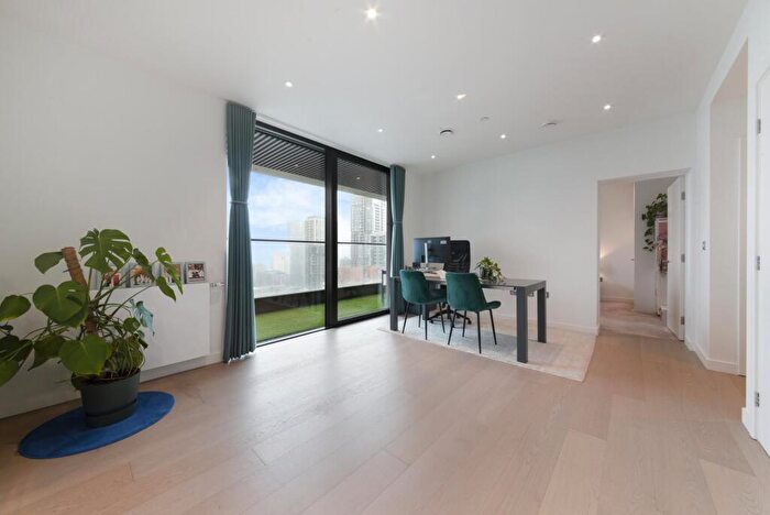 1 Bedroom Apartment For Sale In Hobart Building, Wards Place, Wardian, E14