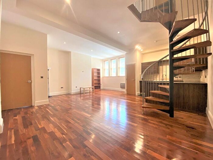 2 Bedroom Apartment For Sale In Town Street, Rodley, LS13
