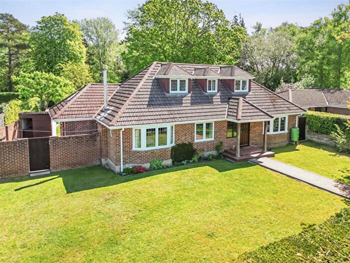4 Bedroom Detached House For Sale In Ameysford Road, Ferndown, BH22