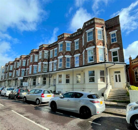 2 Bedroom Apartment For Sale In West Hill Road, Bournemouth, BH2