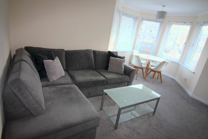 2 Bedroom Flat To Rent In Strawberry Bank Parade, City Centre, Aberdeen, AB11