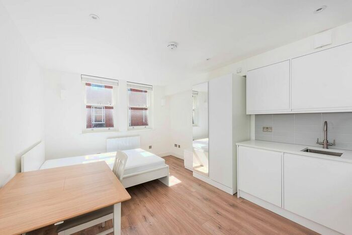 Studio To Rent In Vincent Square, Westminster, London, SW1P