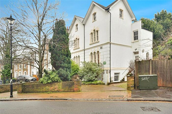 6 Bedroom Semi Detached House For Sale In The Waldrons, Croydon, CR0