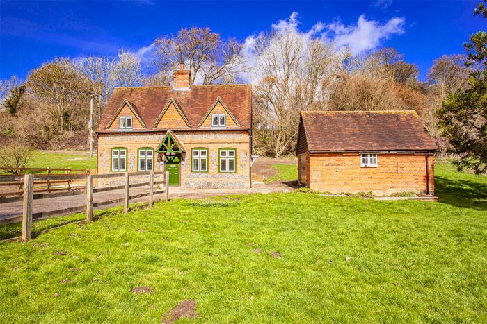3 Bedroom Cottage To Rent In Goulds Cottage, Streatley On Thames, RG8