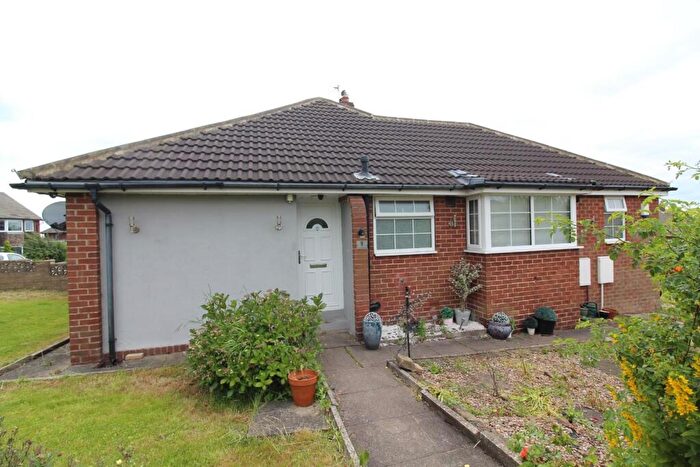 3 Bedroom Semi-Detached Bungalow To Rent In Grove Farm Croft, Leeds, LS16