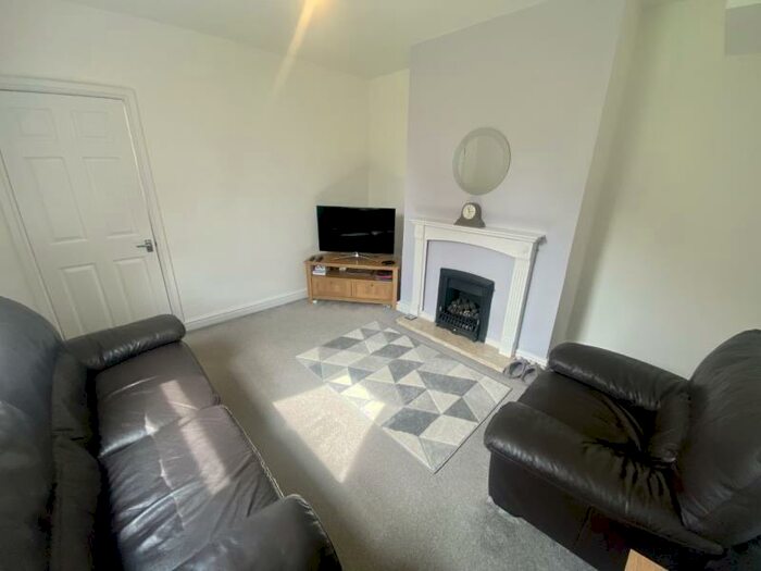 2 Bedroom Property To Rent In Norwood Grove, Beverley, HU17