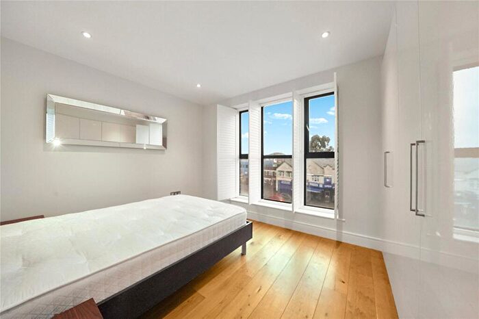 1 Bedroom Flat To Rent In High Road, Dollis Hill, NW10