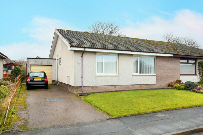 3 Bedroom Semi-Detached Bungalow For Sale In Martin Drive, Stonehaven, AB39