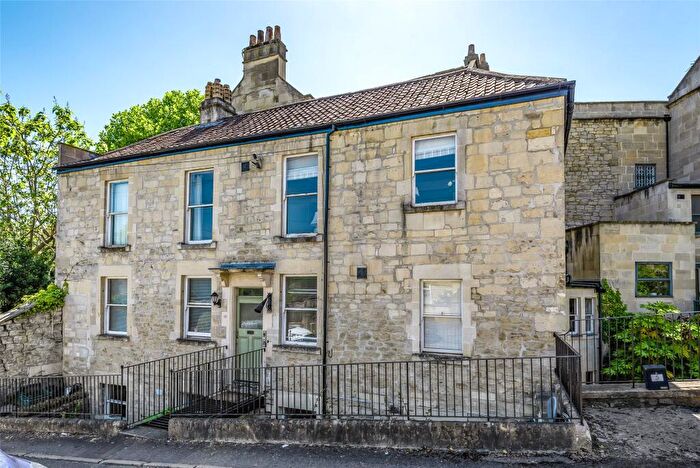 2 Bedroom Apartment For Sale In Upper East Hayes, Bath, Somerset, BA1