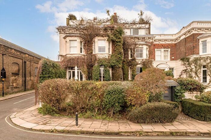 5 Bedroom Property To Rent In Chiswick Mall, London, W4