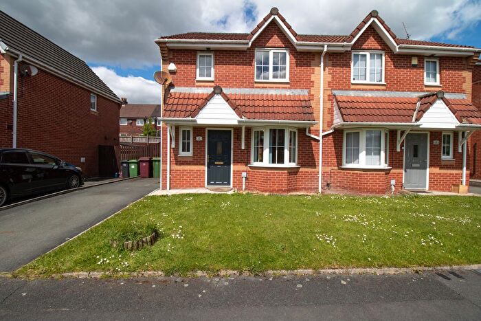 3 Bedroom Semi-Detached House For Sale In Elterwater Road, Farnworth, Bolton, BL4