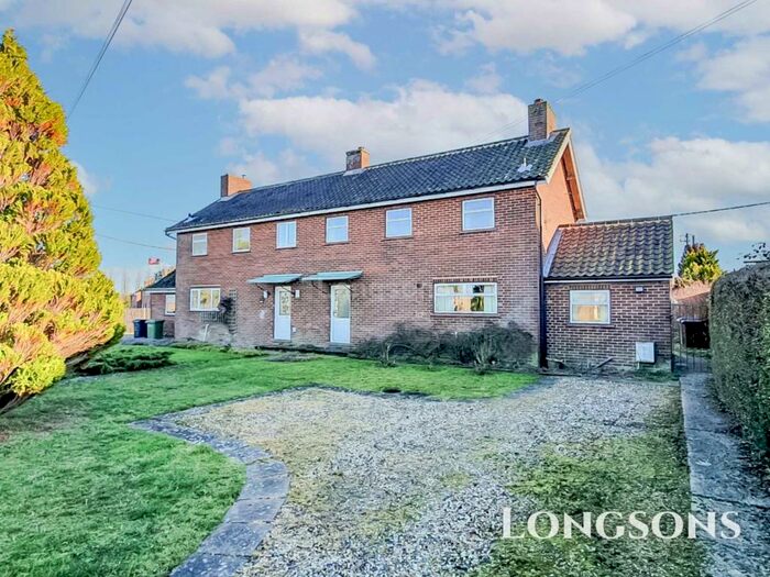 3 Bedroom Semi-Detached House For Sale In Pages Lane, Saham Toney, IP25