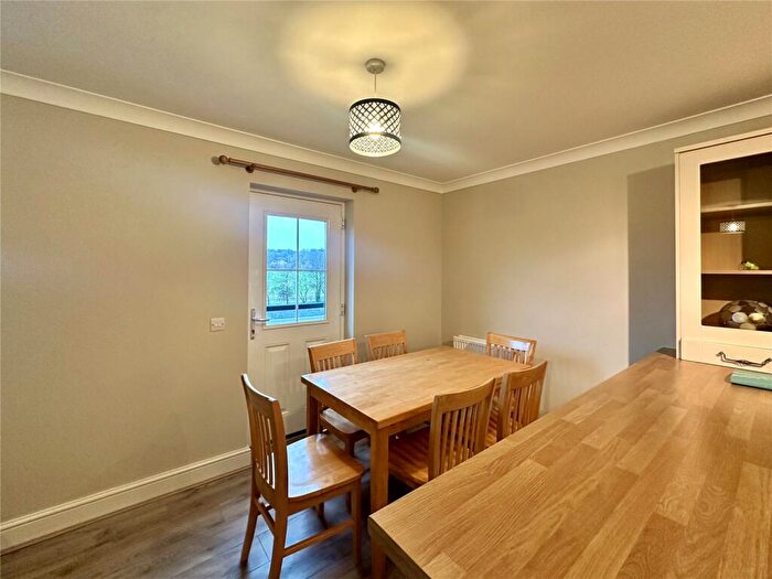 1 Bedroom Flat To Rent In Main Street, Pembroke, Pembrokeshire, SA71