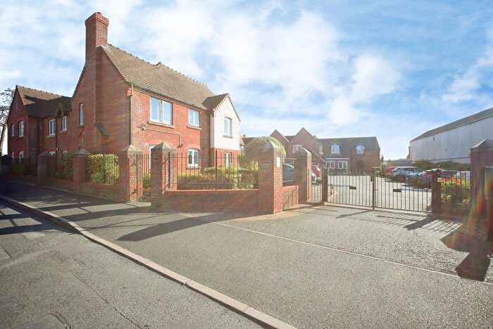 1 Bedroom Flat For Sale In Pardoe Court, Studley, B80