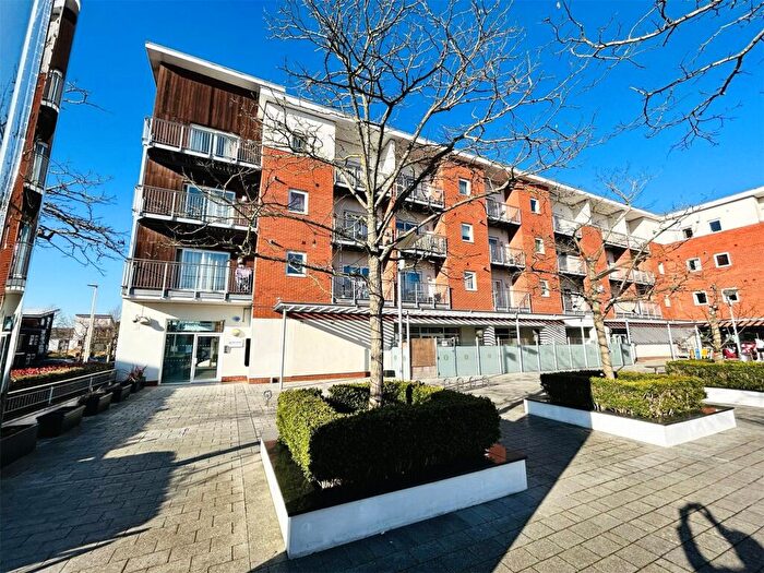 2 Bedroom Apartment For Sale In Merrick House, Reading, Berkshire, RG2