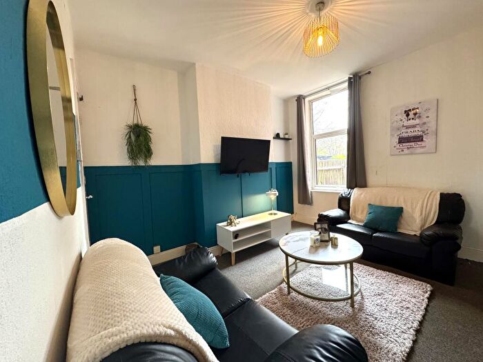 4 Bedroom House To Rent In Manilla Road, Selly Park, West Midlands, B29