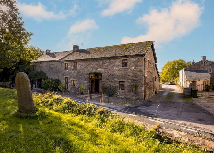 2 Bedroom Barn Conversion For Sale In Church View, Melling, LA6