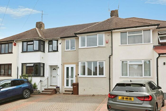 4 Bedroom Terraced House For Sale In Binland Grove, Chatham, Kent, ME5