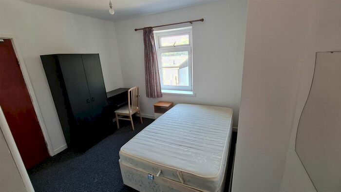 6 Bedroom Property To Rent In Broadway, Treforest, Pontypridd, CF37