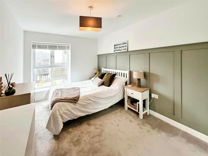 1 Bedroom Flat To Rent In Glenway Road, Rochester, Kent, ME1