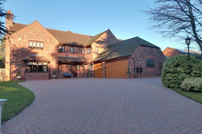 5 Bedroom Detached House For Sale In Shirewood, Shoal Hill, Cannock, WS11