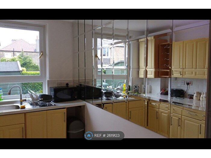 4 Bedroom Flat To Rent In Sighthill Road, Edinburgh, EH11