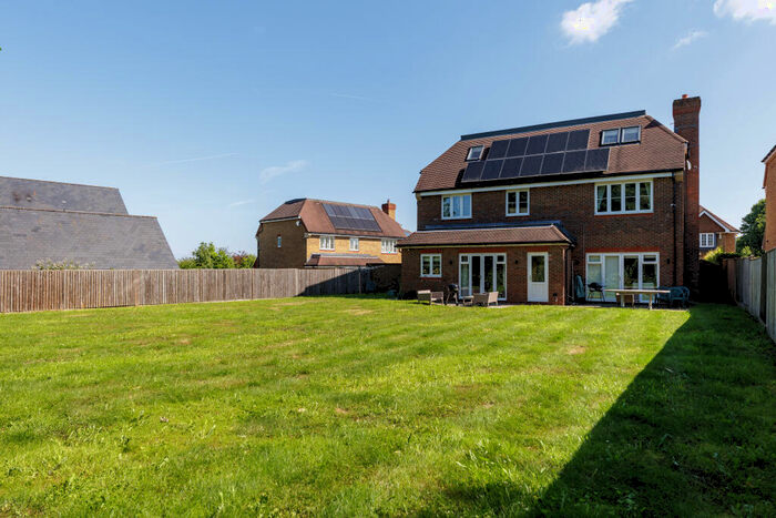 7 Bedroom Detached House To Rent In Priest Hill Close, Epsom, KT17