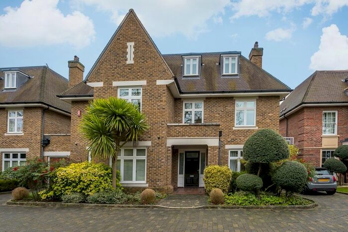 5 Bedroom Detached House To Rent In Chalmers Way, Twickenham, TW1