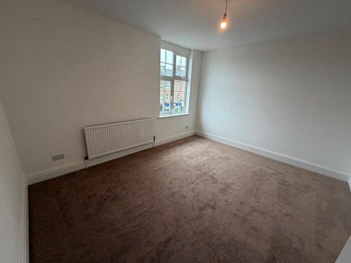 2 Bedroom Flat To Rent In Bedroom Flat – Hampden Square, Southgate, N14