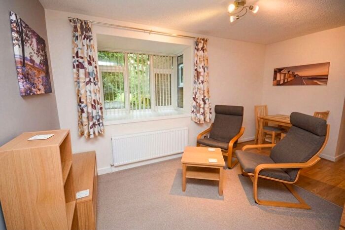 1 Bedroom Flat To Rent In Heatherfield Court, Wilmslow, SK9