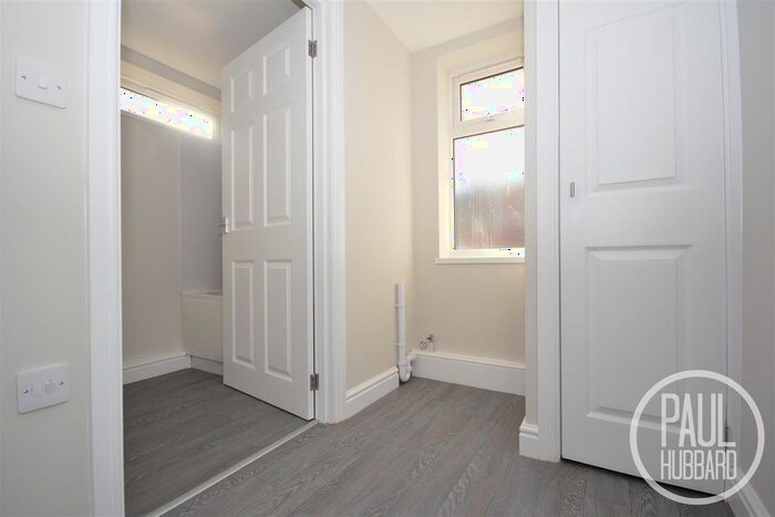 1 Bedroom Flat To Rent In Surrey Street, Lowestoft, Suffolk, NR32
