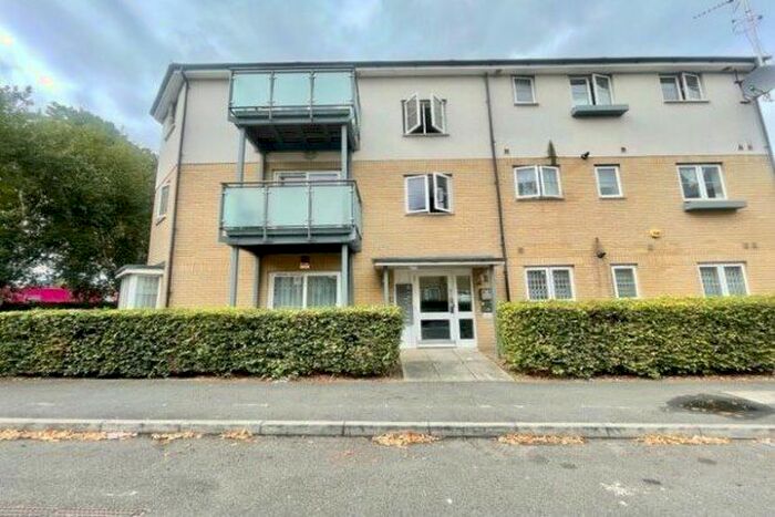 2 Bedroom Flat To Rent In Clark Grove, Ilford, IG3
