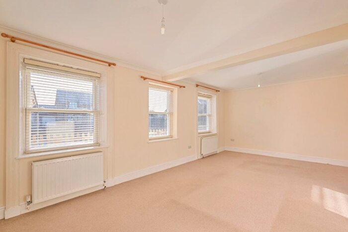 3 Bedroom Detached House For Sale In Meltonby Lodge, Kelfield Road, Riccall, YO19