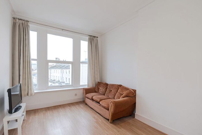 1 Bedroom Flat To Rent In Earls Court Road, London, SW5