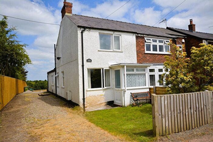 2 Bedroom Semi-Detached House For Sale In Fingerpost Lane, Norley, Frodsham, WA6