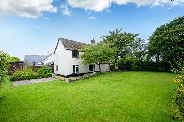 3 Bedroom Link Detached House For Sale In Hill Top, Ross-on-Wye, HR9